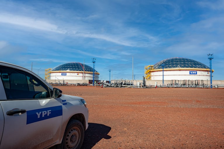 YPF puso en marcha la primera cabecera de despacho de crudo de gran escala en Vaca Muerta