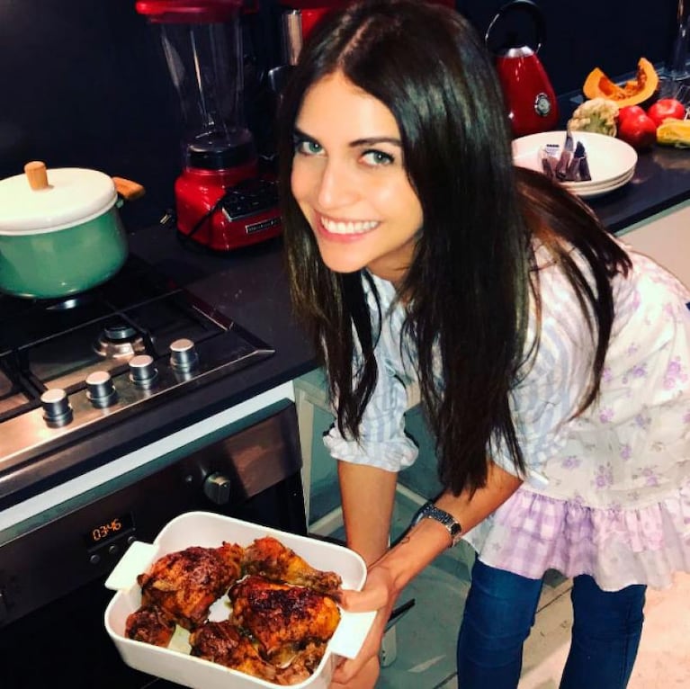 Zaira se mostró "cocinando", pero se olvidó un pequeño detalle