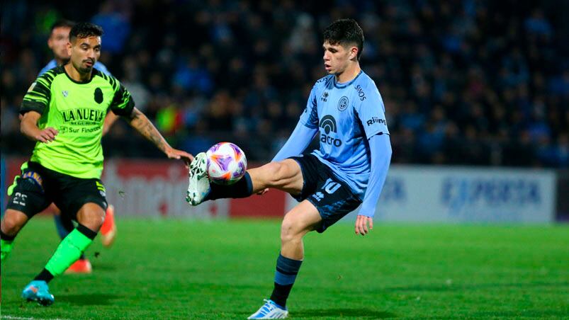 Zapelli, uno de los más comprometidos con la generación de juego en Belgrano. Foto: Prensa Belgrano.