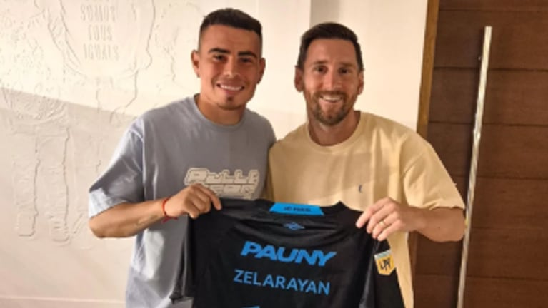 Zelarayán con Messi.